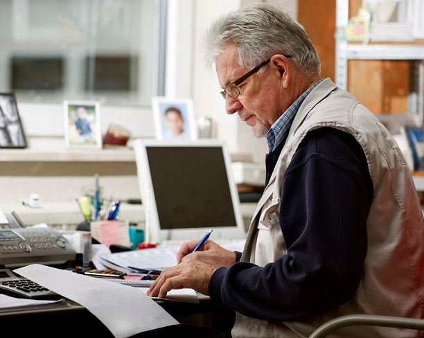 autónomo jubilado puede seguir trabajando estudios